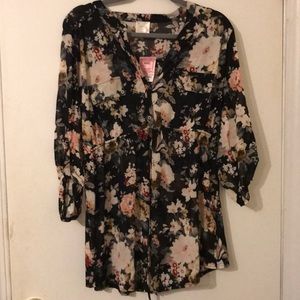 Sheer floral maternity blouse
